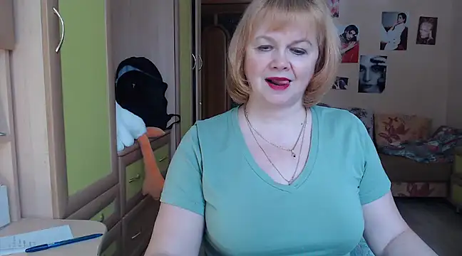 Snapshot of vixey_fox chatting on January 25, 2025, 9:04 am vixey fox online show from January 25, 2025, 9:04 am