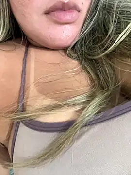 Casadadelicia26 online show from November 27, 2025, 5:09 am