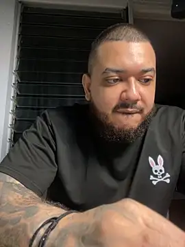 El Titan1998 online show from November 23, 2025, 11:37 pm