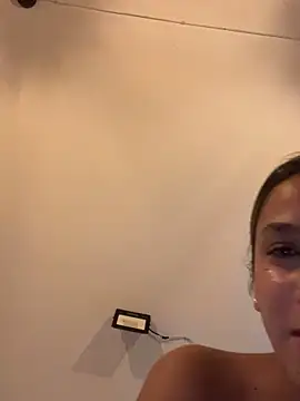 Mariapaula online show from February 1, 2025, 8:26 pm