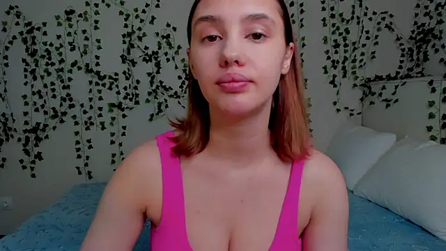 Snapshot of AngelicaKleee chatting on October 12, 2025, 1:37 am AngelicaKleee online show from October 12, 2025, 1:37 am