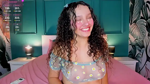 Snapshot of LucyLovelyy chatting on January 25, 2025, 2:04 am LucyLovelyy online show from January 25, 2025, 2:04 am