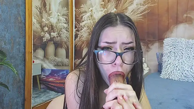 EmaLowe online show from February 20, 2026, 6:26 am