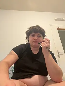 Snapshot of _dwhorekin_ chatting on November 22, 2025, 5:23 pm dwhorekin online show from November 22, 2025, 5:23 pm