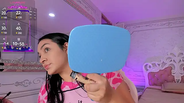 Snapshot of stefany_duque1_ chatting on February 14, 2025, 2:50 am stefany duque1  online show from February 14, 2025, 2:50 am