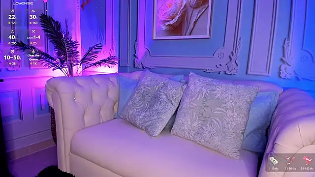 stefany duque1  online show from December 5, 2025, 2:20 am