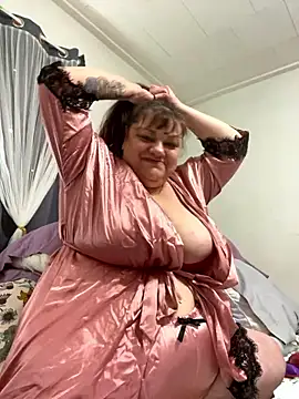 Luciouslouise72xh online show from January 16, 2026, 8:24 pm