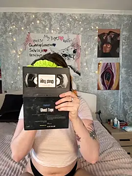 Sabrina shells online show from October 10, 2025, 10:36 am