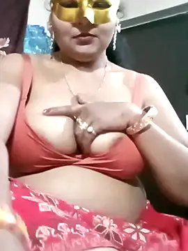 Snapshot of LustyBhabhi chatting on January 2, 2025, 4:35 pm LustyBhabhi online show from January 2, 2025, 4:35 pm