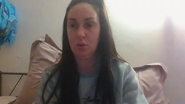 BELLAMORGANE1 online show from January 24, 2025, 6:35 pm