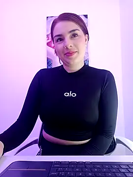 VictoriaMolina online show from November 17, 2025, 1:06 pm