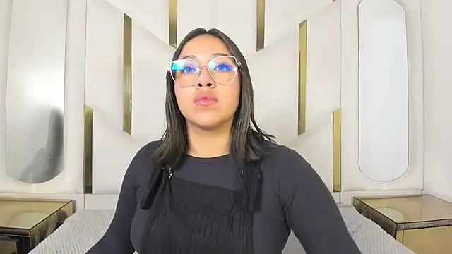 IsabellRodriguez18 online show from February 22, 2026, 3:07 am