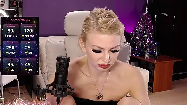  britney white  online show from December 30, 2024, 6:16 pm