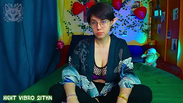 TrickyKitsune online show from March 20, 2026, 2:55 pm