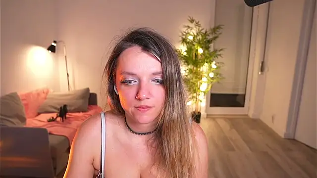 Snapshot of Magnetic_Amy chatting on May 10, 2026, 9:20 pm Magnetic Amy online show from May 10, 2026, 9:20 pm
