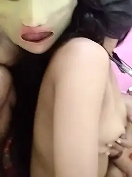 Coupleshow47 online show from February 18, 2025, 9:31 pm