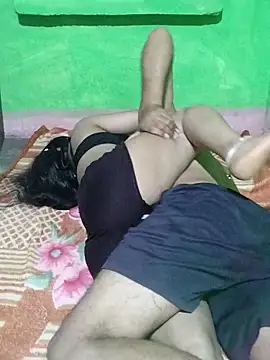 Coupleshow47 online show from May 7, 2026, 10:48 pm
