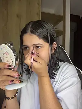 pretty angela1 online show from December 3, 2025, 3:47 am