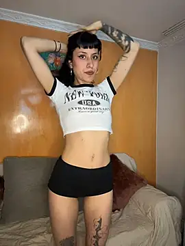 Snapshot of indira_k chatting on February 17, 2026, 1:02 am indira k online show from February 17, 2026, 1:02 am