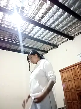 Snapshot of Pamelamilkk_1007 chatting on November 19, 2025, 2:44 am Pamelamilkk 1007 online show from November 19, 2025, 2:44 am