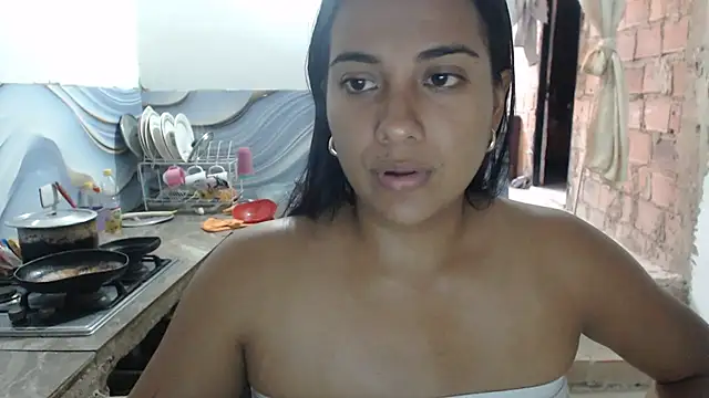 Snapshot of Coral0403 chatting on July 9, 2026, 6:45 pm Coral0403 online show from July 9, 2026, 6:45 pm