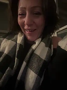 AlessasRoom online show from February 9, 2026, 8:40 am