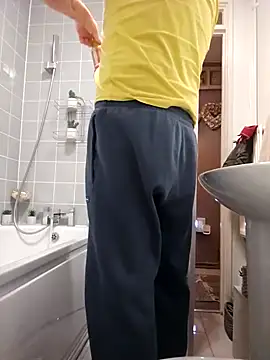 Naked Uk Guy online show from February 9, 2025, 7:19 pm