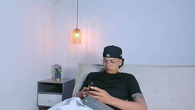 Br4ndxpimm online show from March 25, 2026, 4:13 pm