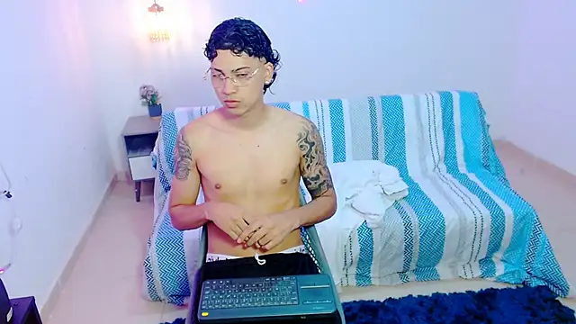 Br4ndxpimm online show from May 30, 2026, 4:04 pm
