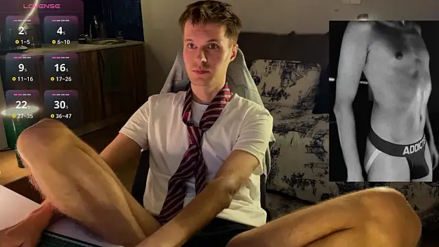 Leonnextdoor online show from March 9, 2026, 4:11 pm