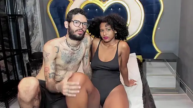 Snapshot of JenniferandBen chatting on January 11, 2025, 10:18 pm JenniferandBen online show from January 11, 2025, 10:18 pm