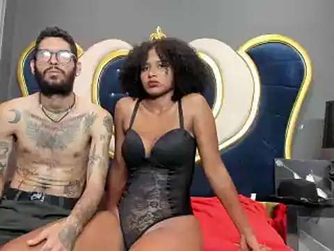 Snapshot of JenniferandBen chatting on January 19, 2025, 2:36 am JenniferandBen online show from January 19, 2025, 2:36 am
