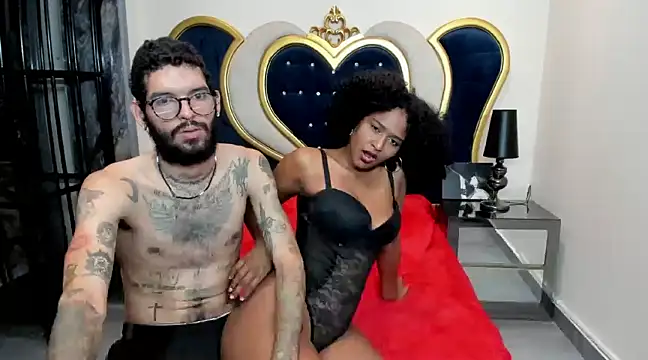 Snapshot of JenniferandBen chatting on January 25, 2025, 7:07 pm JenniferandBen online show from January 25, 2025, 7:07 pm