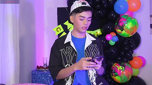 Maxi little online show from March 1, 2026, 8:00 pm