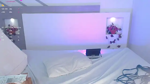 VenusEvans1 online show from March 1, 2025, 1:22 am