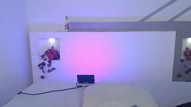 VenusEvans1 online show from March 15, 2025, 10:33 pm