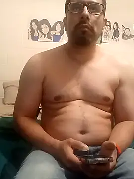 k1oudE online show from October 5, 2025, 4:11 am