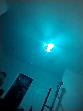 k1oudE online show from March 30, 2026, 8:37 am