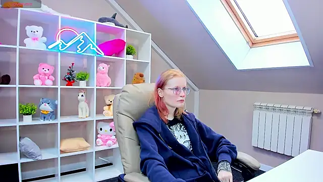 ElizabethHarpper online show from January 3, 2025, 7:38 am