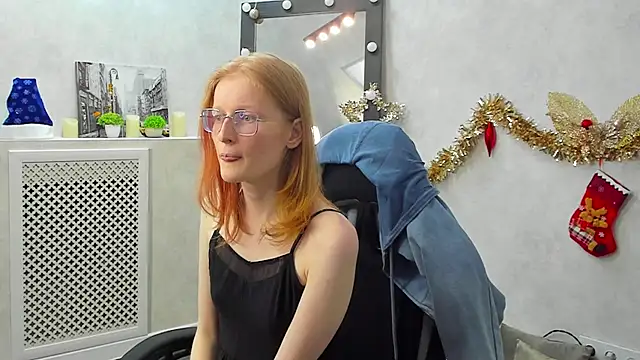 ElizabethHarpper online show from January 19, 2025, 7:04 am