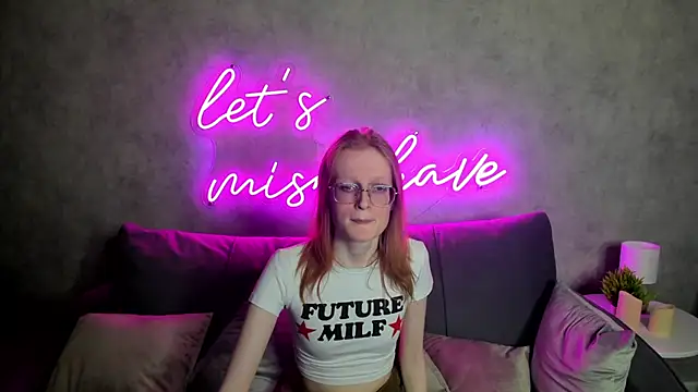 ElizabethHarpper online show from February 1, 2025, 2:13 pm