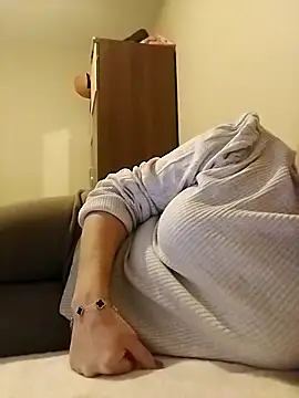 derya35 online show from February 15, 2025, 3:06 pm