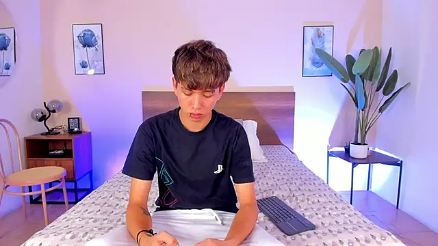 Brian-Ausslos online show from November 25, 2025, 4:56 am