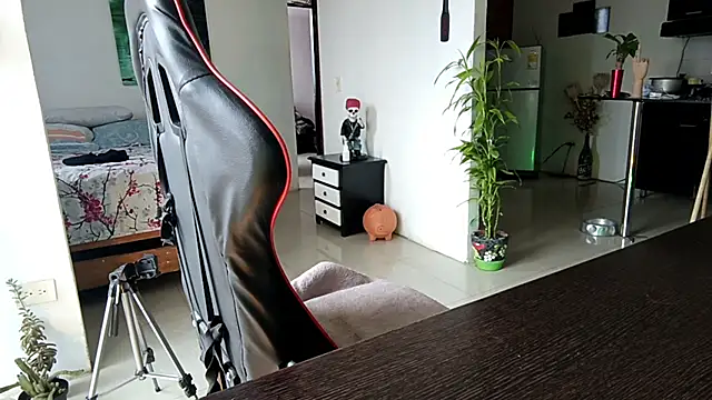 Adam Valenciia online show from March 27, 2026, 3:56 pm