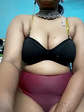 Snapshot of Hayna_G chatting on February 27, 2025, 5:34 am Hayna G online show from February 27, 2025, 5:34 am