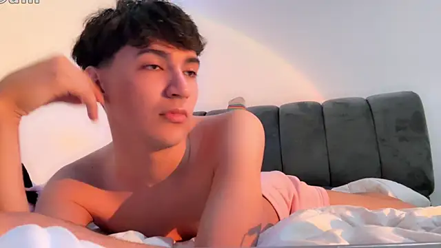 Snapshot of Calacran chatting on April 7, 2026, 4:35 am Calacran online show from April 7, 2026, 4:35 am