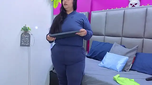 KRYSSTARITTER4 online show from February 21, 2026, 10:44 pm