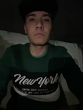 CarlosRyan1997 online show from January 15, 2025, 9:13 am