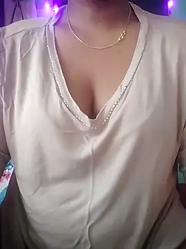 muskan-Sharma online show from October 7, 2025, 5:04 am