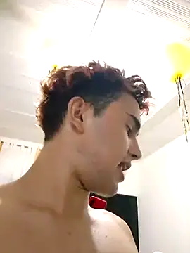 Lian Noath online show from January 2, 2025, 2:33 am